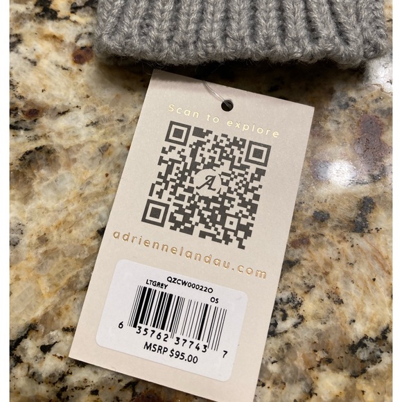 NWT Gray Faux fur fingerless gloves by Adrienne Landau beautiful touch - Picture 3 of 6